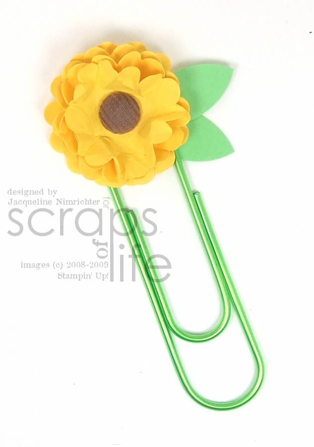 weekly 3d challenge scallop circle flowers scraps of life flower paper clip